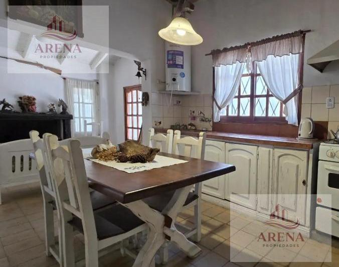 Casa · 164m² · 3 Ambientes · 1 Cochera