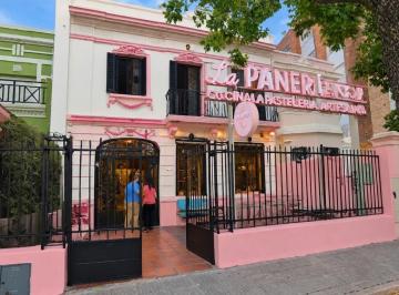 rs:yhivp1mr03i701k2fd6h4jz5 · Venta Local / Casa 7 Ambientes en Villa Devoto Frente a Plaza Arenales | Ideal Uso Comercial.