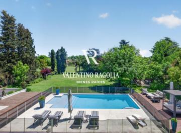Casa · 400m² · 7 Ambientes · Venta Casa de Siete Ambientes con Vista Al Golf en Club de Campo Los Pingüinos