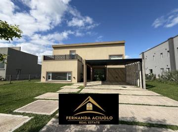 Casa de 5 ambientes, Ezeiza · Casa en Venta en Fincas del Alba