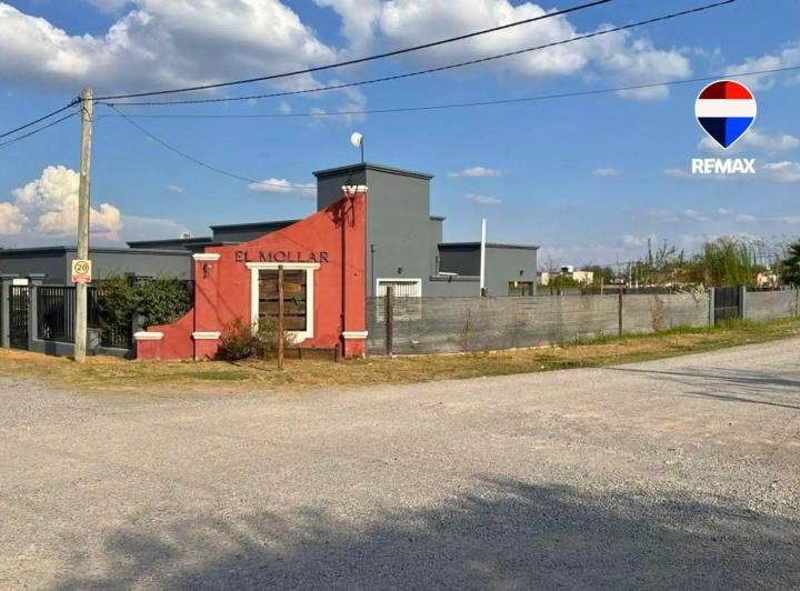Terreno · 734m²