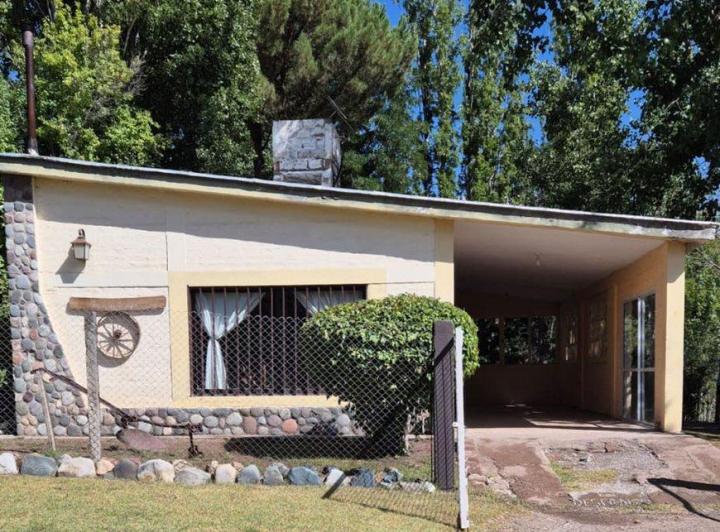 Casa · 98m² · 3 Ambientes · 2 Cocheras