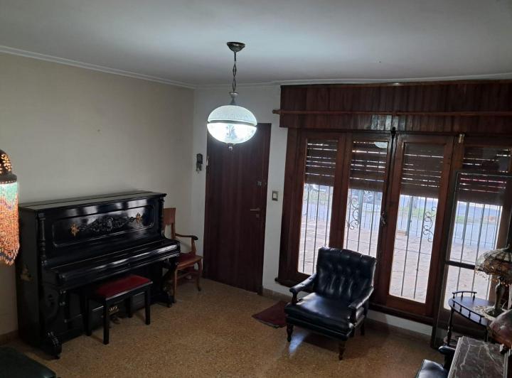 Casa · 120m² · 6 Ambientes · 1 Cochera