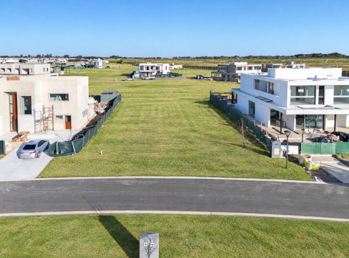 Terreno · 801m²