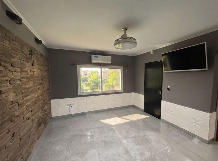 Casa · 141m² · 6 Ambientes · 1 Cochera