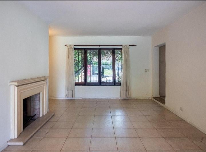 Casa · 285m² · 5 Ambientes · 1 Cochera