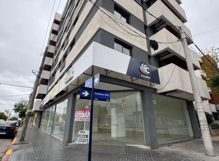 Local comercial · 220m² · 1 Ambiente