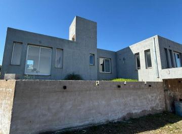 Casa en Venta de 4 ambientes · Vendo Casa en Barrio Privado Terra Alta - El Volcan