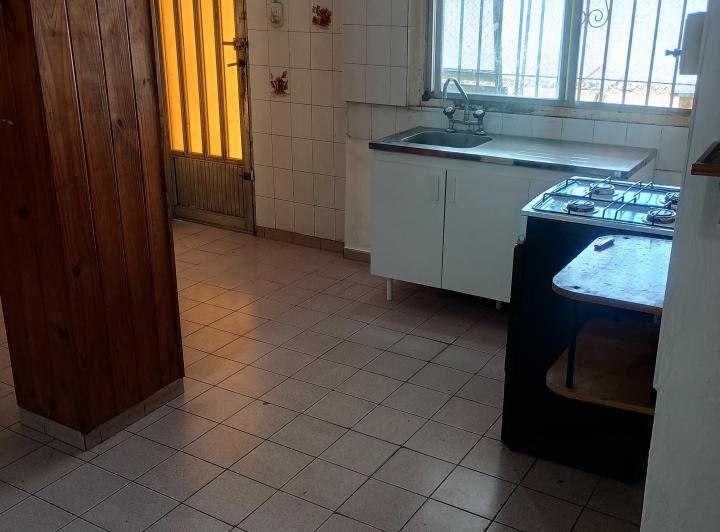Casa · 100m² · 5 Ambientes · 1 Cochera