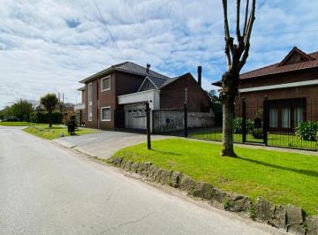 Casa de 3 ambientes, Mar del Plata · Venta Casa con Garage Quincho y Parque en Caisamar