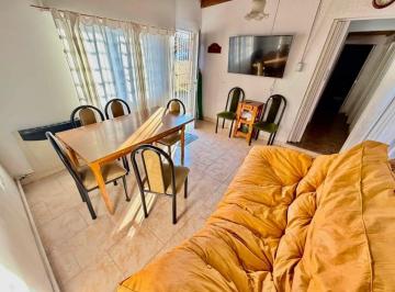 Casa de 4 ambientes, Monte Hermoso · Casa en PH Al Frente 3d. 1b.