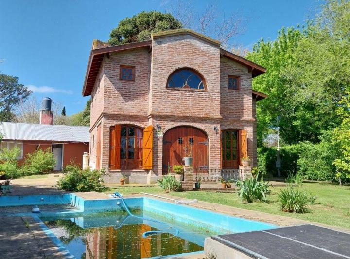 Casa · 170m² · 6 Ambientes