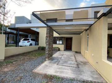Casa de 3 ambientes, Córdoba · Alquilo Dúplex Super Amplio 2 Dorm. | Chacra del Norte I