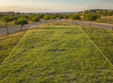 Terreno , Ciudad de Mendoza · Lote Esquina 744 m² con Vista a Cordillera en Barrio Dalvian, Mendoza