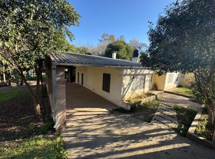 Casa · 210m² · 1 Ambiente · 2 Cocheras