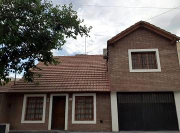 Casa de 7 ambientes, Dorrego · Vendo Propiedad