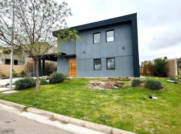 Casa 560m² Venta Mendoza Norte Country Club · Casa en Venta en Mendoza Norte