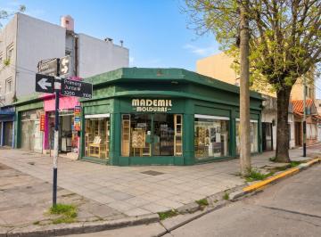 Local comercial · 256m² · Local en Esquina en Venta Sobre Av Independencia
