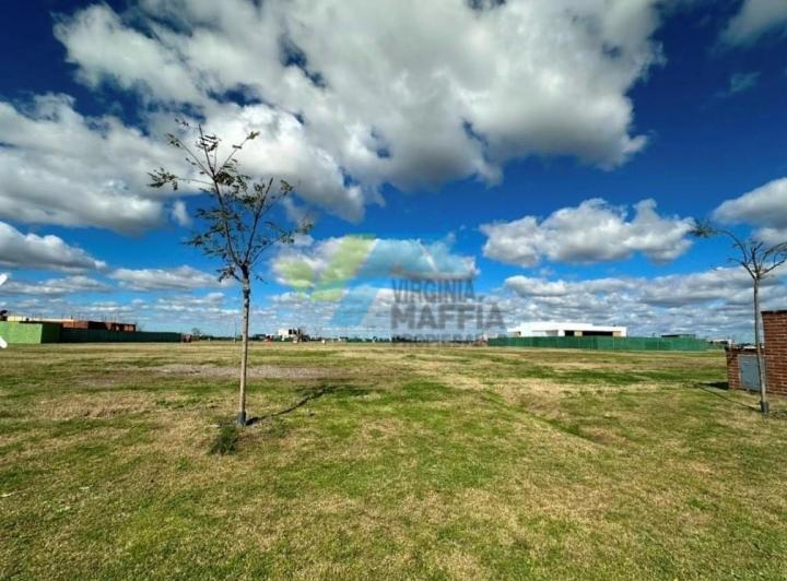 Terreno · 683m²