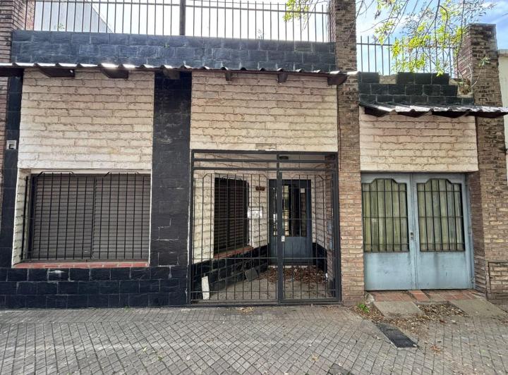 Casa · 117m² · 5 Ambientes · 1 Cochera