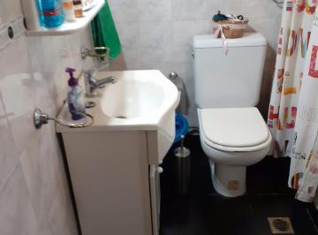 Casa de 2 ambientes, San Vicente · Cabaña en Alejandro Korn con Amplio Parque y Cochera Privada