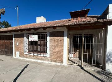 Casa de 4 ambientes, General Roca · Particular Vende Casa en Gral Roca