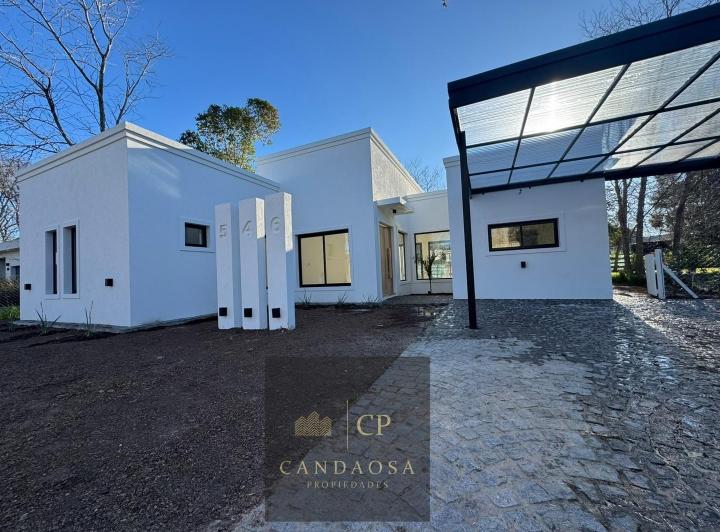 Casa · 181m² · 5 Ambientes · 3 Cocheras