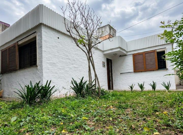 Casa · 114m² · 4 Ambientes · 3 Cocheras