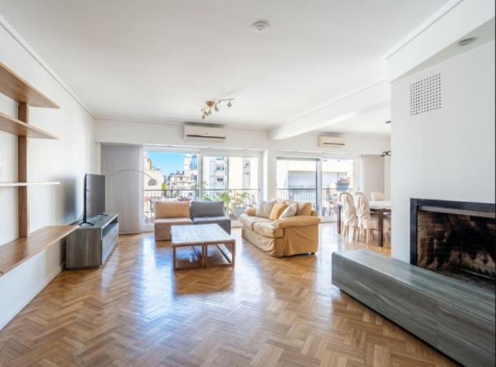 Departamento · 197m² · 6 Ambientes · 1 Cochera