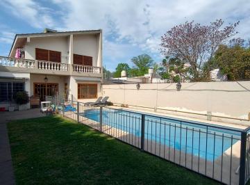 Casa · 171m² · 6 Ambientes · 1 Cochera · Venta Casa 6 Amb/pileta/dpto 2 Amb Villa de Mayo