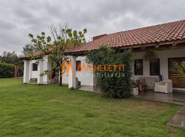 Casa · 340m² · 10 Ambientes · 2 Cocheras