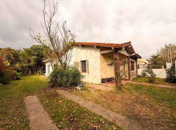 Casa · 100m² · 3 Ambientes · Casa a La Venta Troncos del Talar Lote Propio.