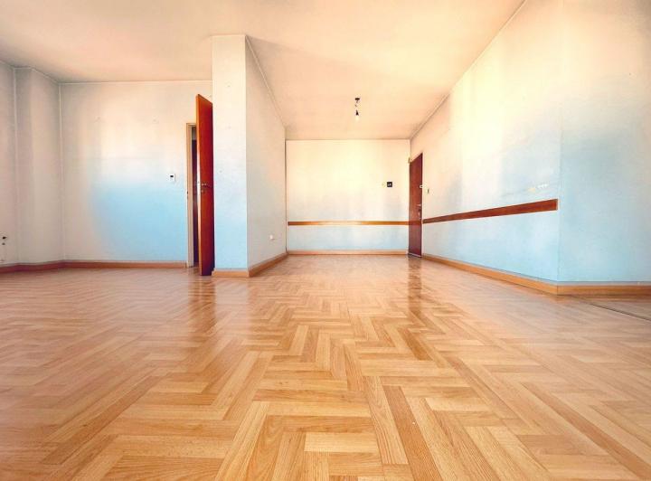 Departamento · 91m² · 5 Ambientes · 1 Cochera