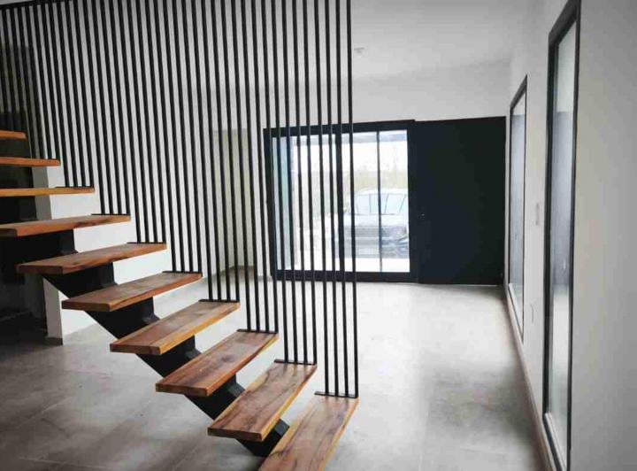 Casa · 153m² · 6 Ambientes · 2 Cocheras