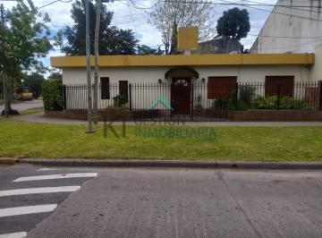 Casa · 128m² · 4 Ambientes · 1 Cochera · Nuevo Ingreso, venta Casa 4 Ambientes (Permuta/apta Credito)