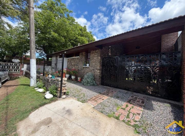 Casa · 50m² · 5 Ambientes · 1 Cochera