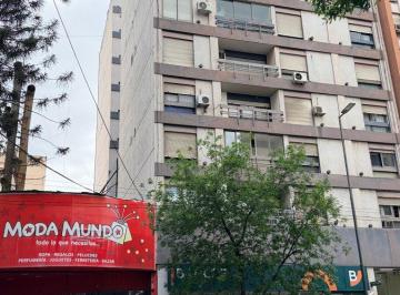 Departamento de 5 ambientes, Córdoba · Oportunidad, Vendo Super Amplio Depto Reciclado en Av Colón 661 Casi Esquina Cañada