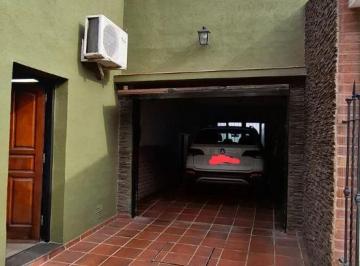 Casa de 9 ambientes, Córdoba · Venta de Espectacular Casa de Dos Plantas con Local Comercial Sobre Calle Vieytes