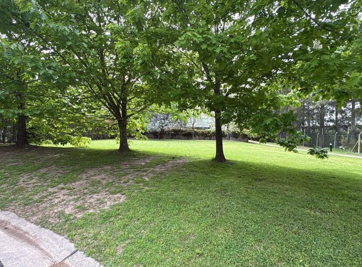 Terreno · 925m²