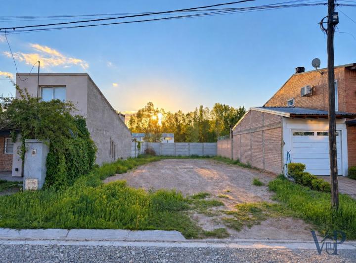 Terreno · 240m²