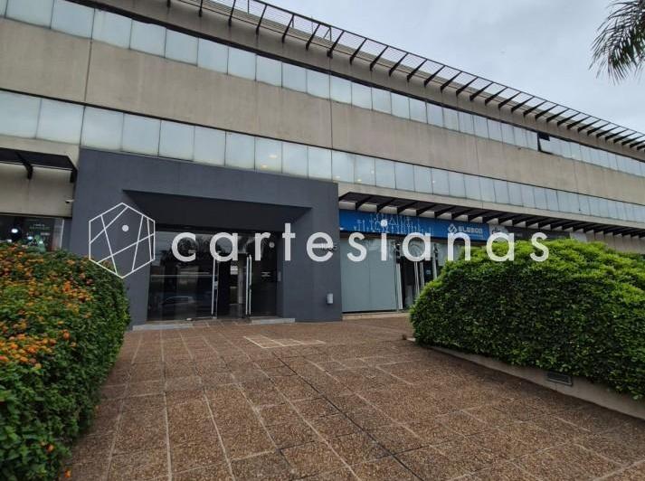Oficina comercial · 121m² · 5 Ambientes · 2 Cocheras