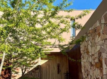 FMS-FMS-226_2 · Venta Magnifica Casa en Barrio La Vacherie, Lujan de Cuyo, Mendoza