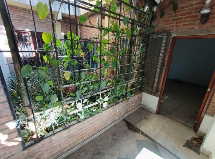 Casa · 120m² · 6 Ambientes · 1 Cochera