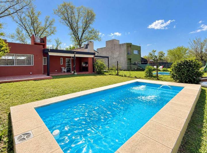 Casa · 131m² · 4 Ambientes · 1 Cochera