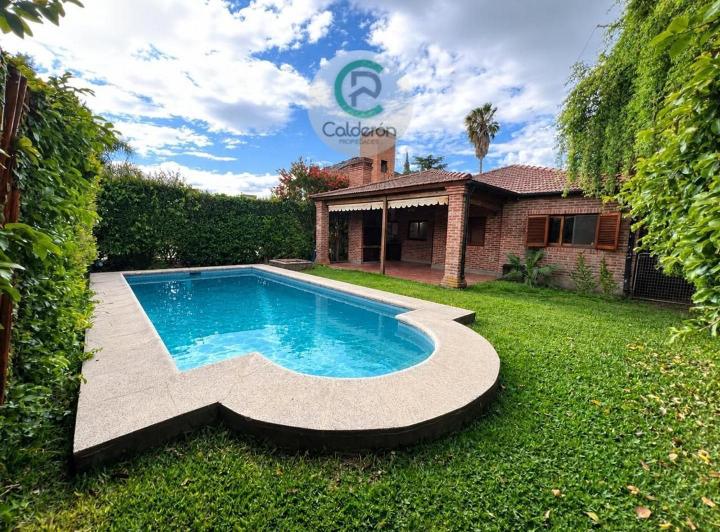 Casa · 132m² · 4 Ambientes · 3 Cocheras