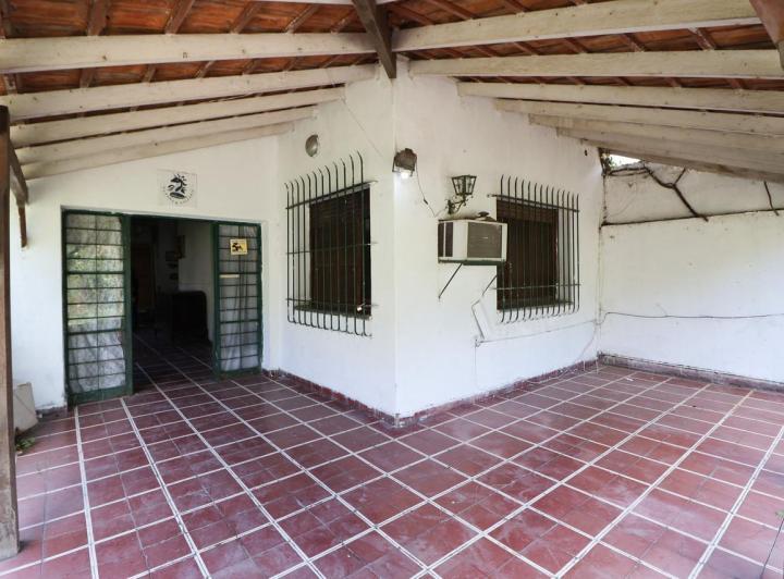 Casa · 208m² · 3 Ambientes · 2 Cocheras