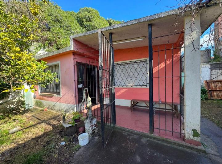 Casa · 102m² · 2 Ambientes · 2 Cocheras