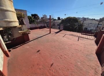 PH · 68m² · 4 Ambientes · Venta PH Al Frente 4 Amb con Terraza V Pueyrredón