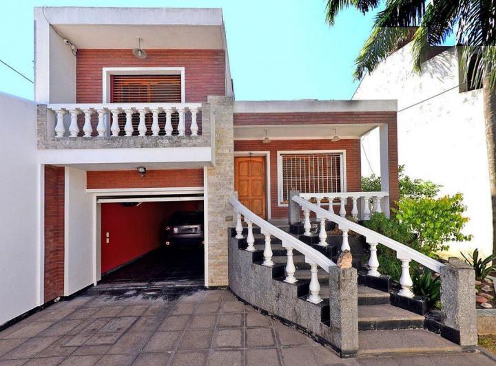 Casa · 265m² · 5 Ambientes · 1 Cochera