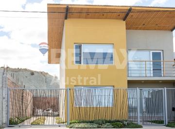 Casa · 161m² · 4 Ambientes · Casa 3 Dorm.2 Baños Venta. Km5 Apta Cred. Hipotec.